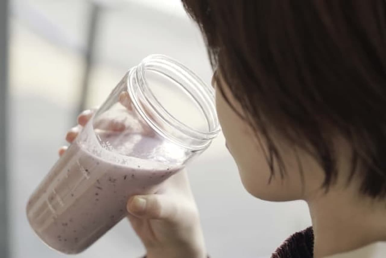 Easy & drink as it is ♪ HARIO "Electric Smoothie Maker"-USB rechargeable compact blender