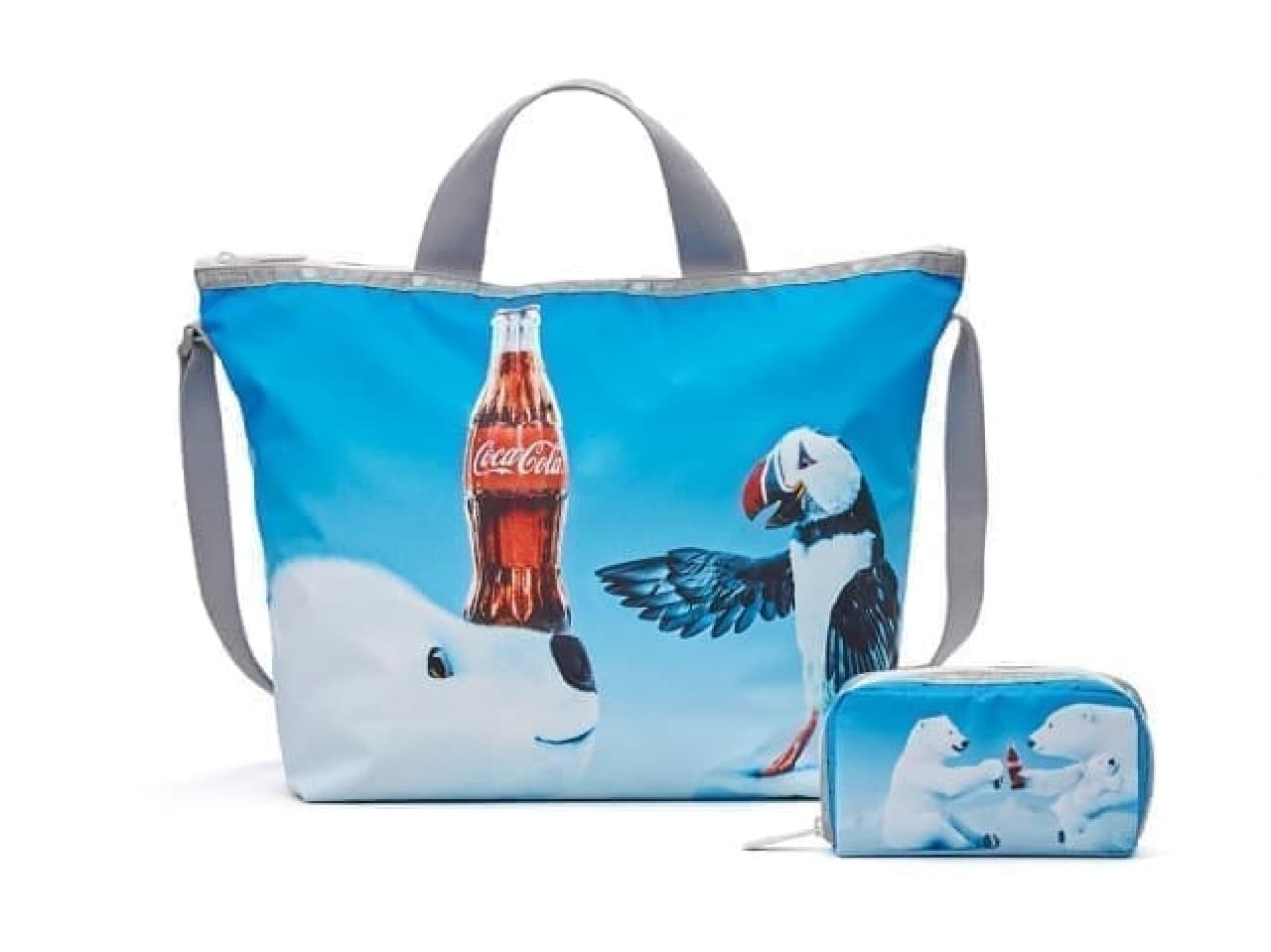 コカ・コーラとレスポートサックがコラボ--ロゴや缶をモチーフにしたバッグ＆ポーチ