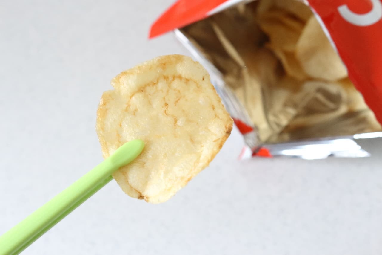 For snacks for watching sports! 3 useful goods such as potato tongs and cup candy lids