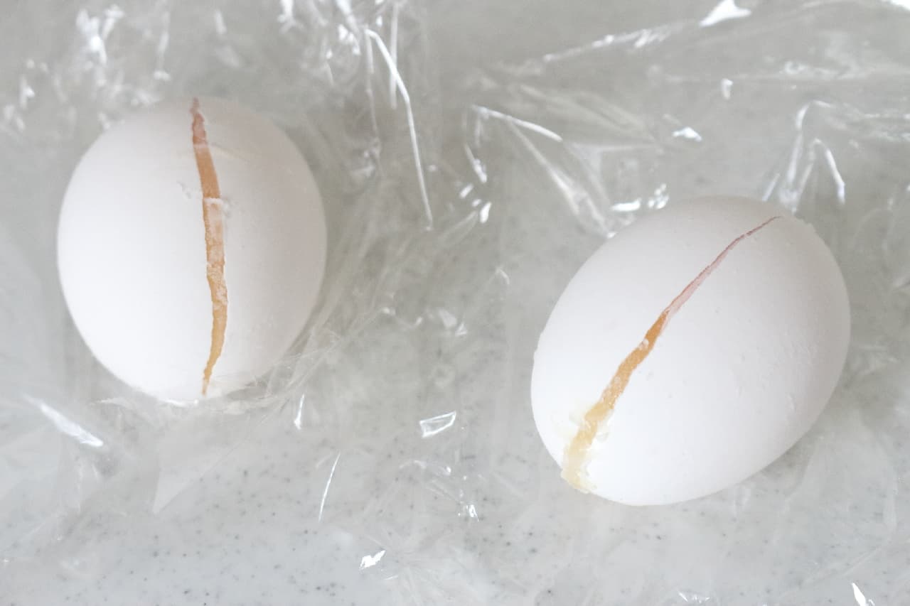 可愛いミニ目玉焼きが2個できる♪ 冷凍卵のレシピ 
