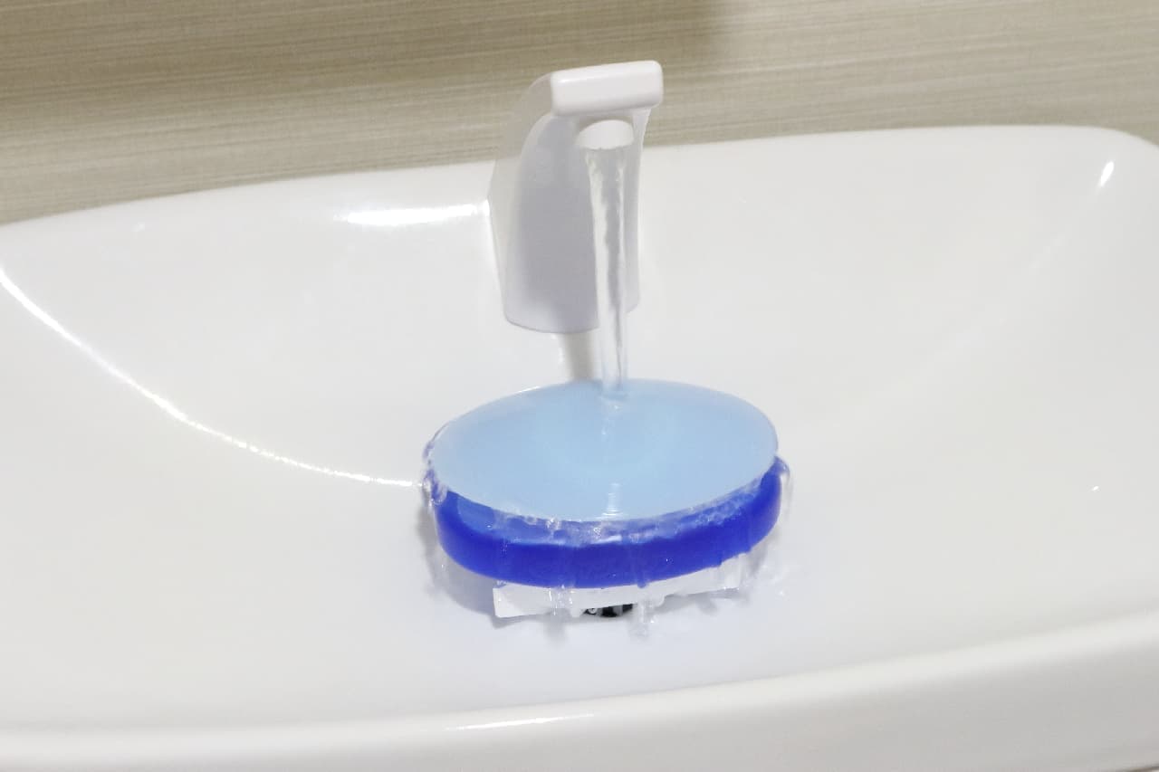 巣ごもり中の自宅トイレに トイレマジックリン 流すだけで勝手にキレイ タンクに置くだけで汚れ防止 抗菌 えんウチ