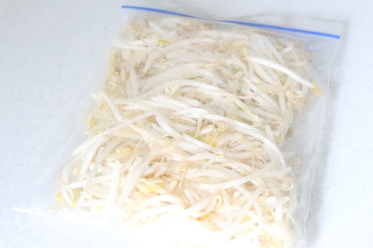 Step 2 Frozen storage of bean sprouts--Cook quickly while frozen, perfect for namul and stir fry