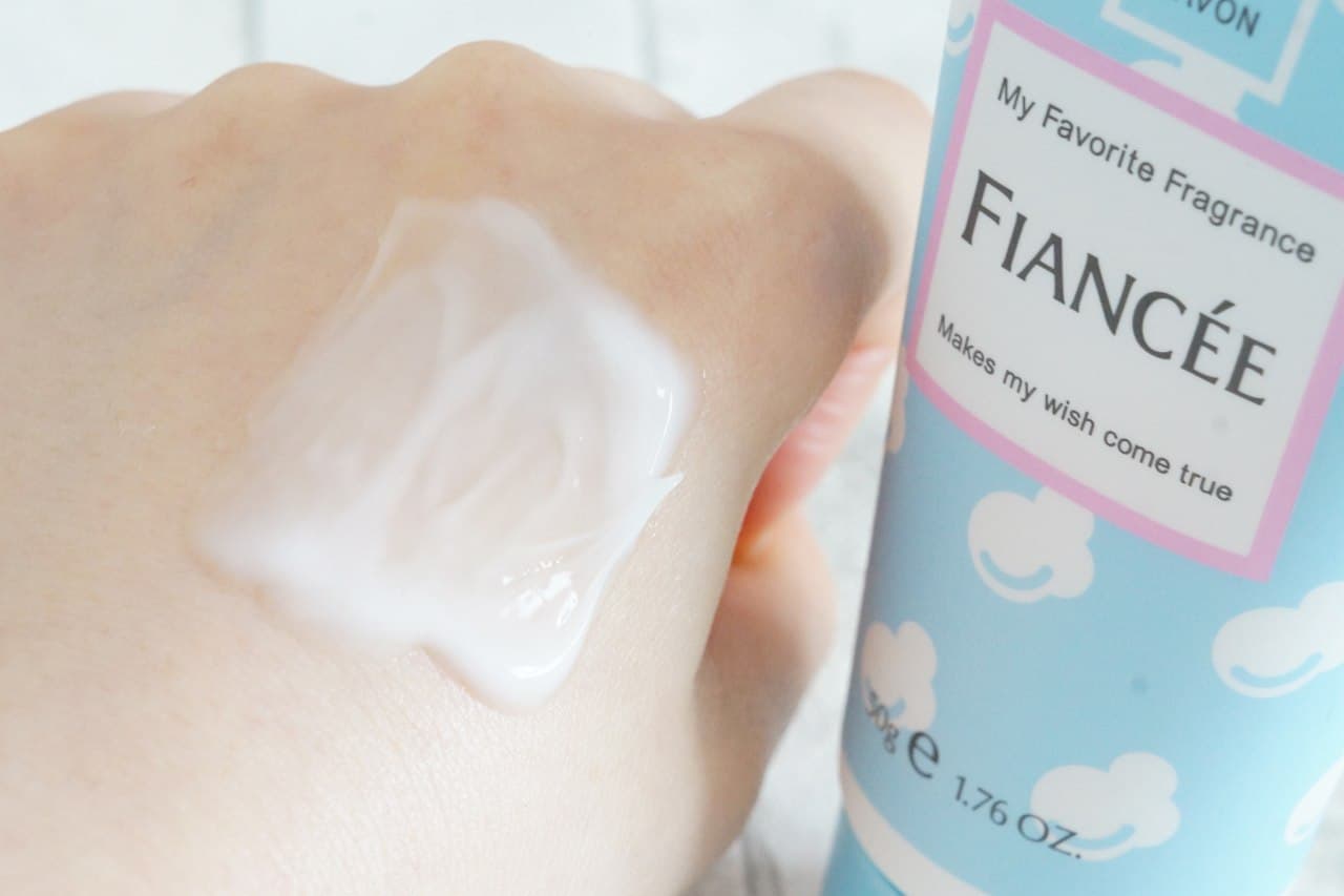 Engagement hand cream soapy hands