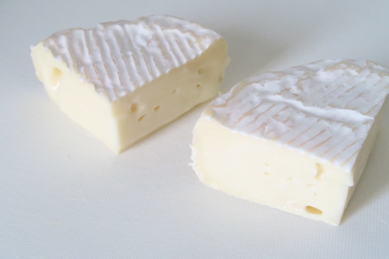 How to cut Camembert cheese
