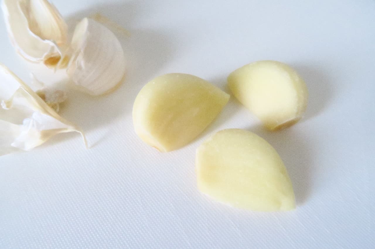Easy with frozen garlic! Garlic soy sauce recipe