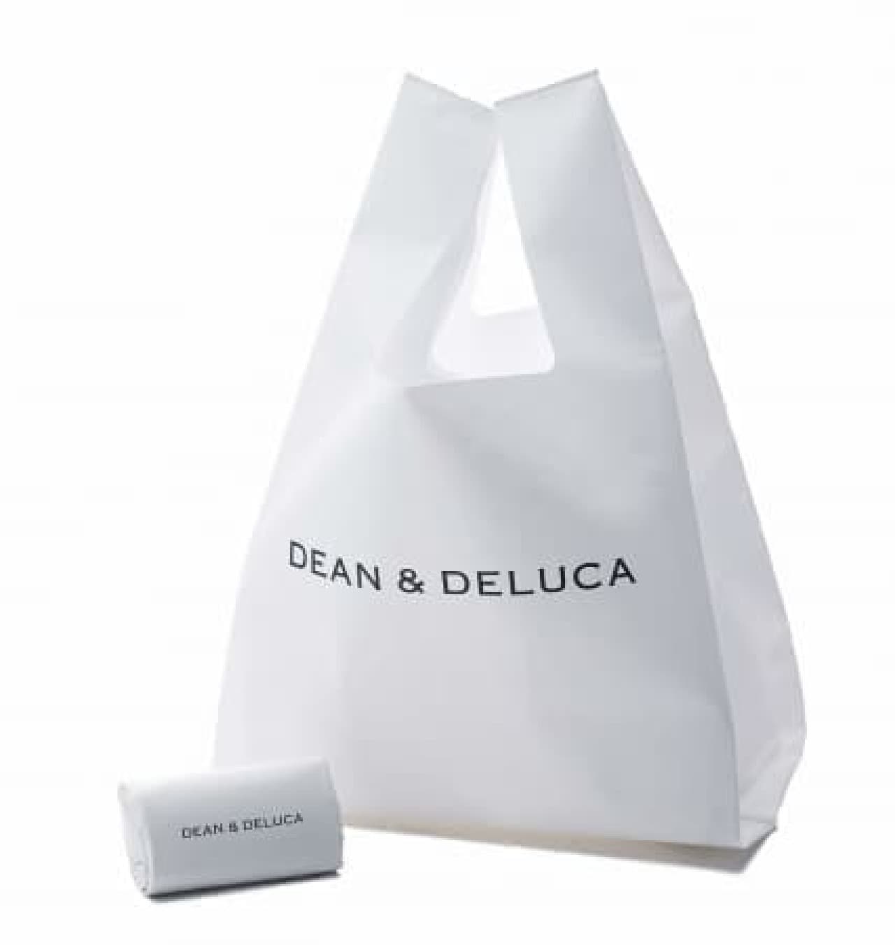DEAN & DELUCA（ディーン＆デルーカ）のミニマムエコバッグとショッピングバッグ クリアブラック