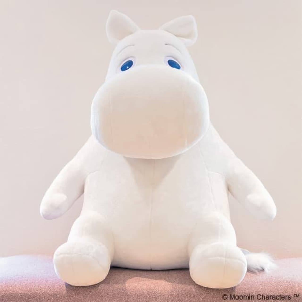 Popular with Moomin Cafe! "Sitting Moomin" will be resold --Oversized size with a height of 75 cm