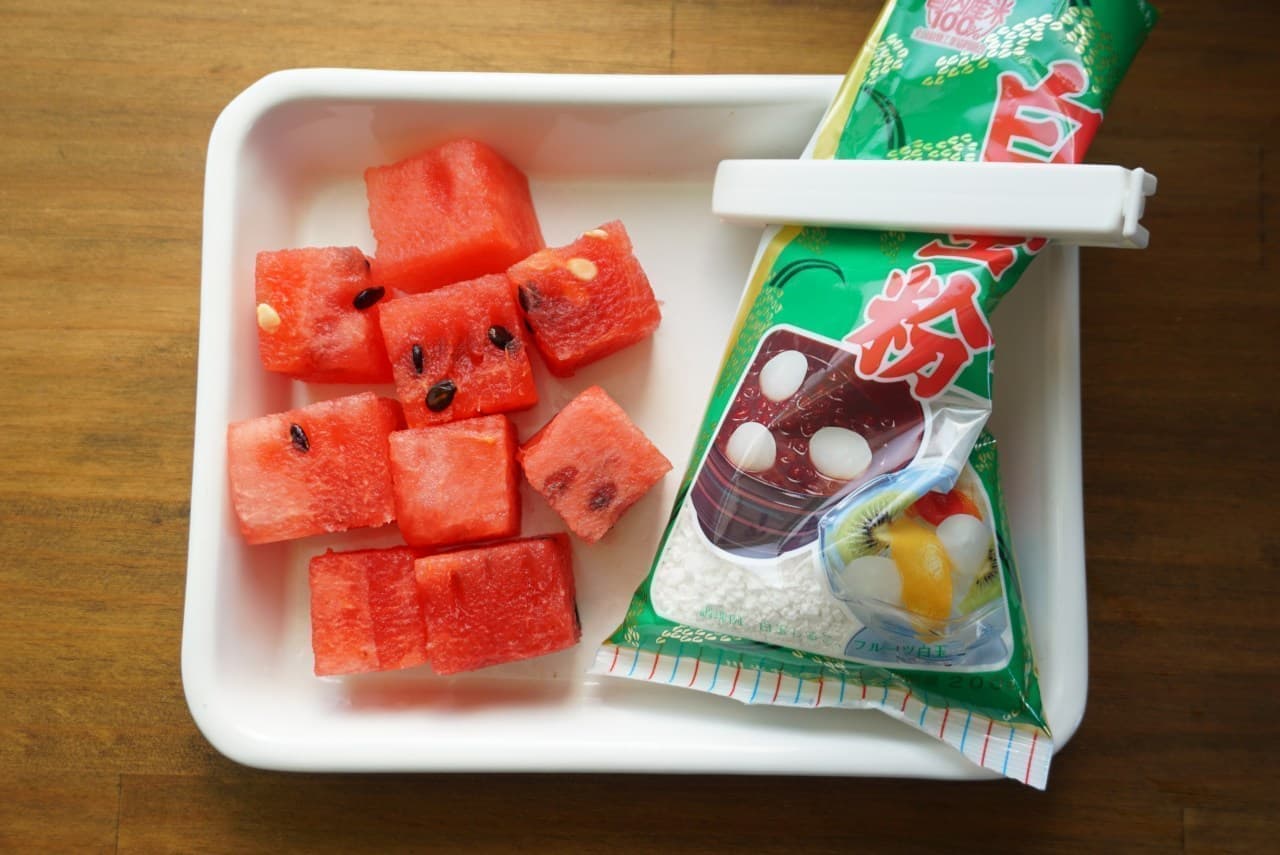 How to make a watermelon shiratama