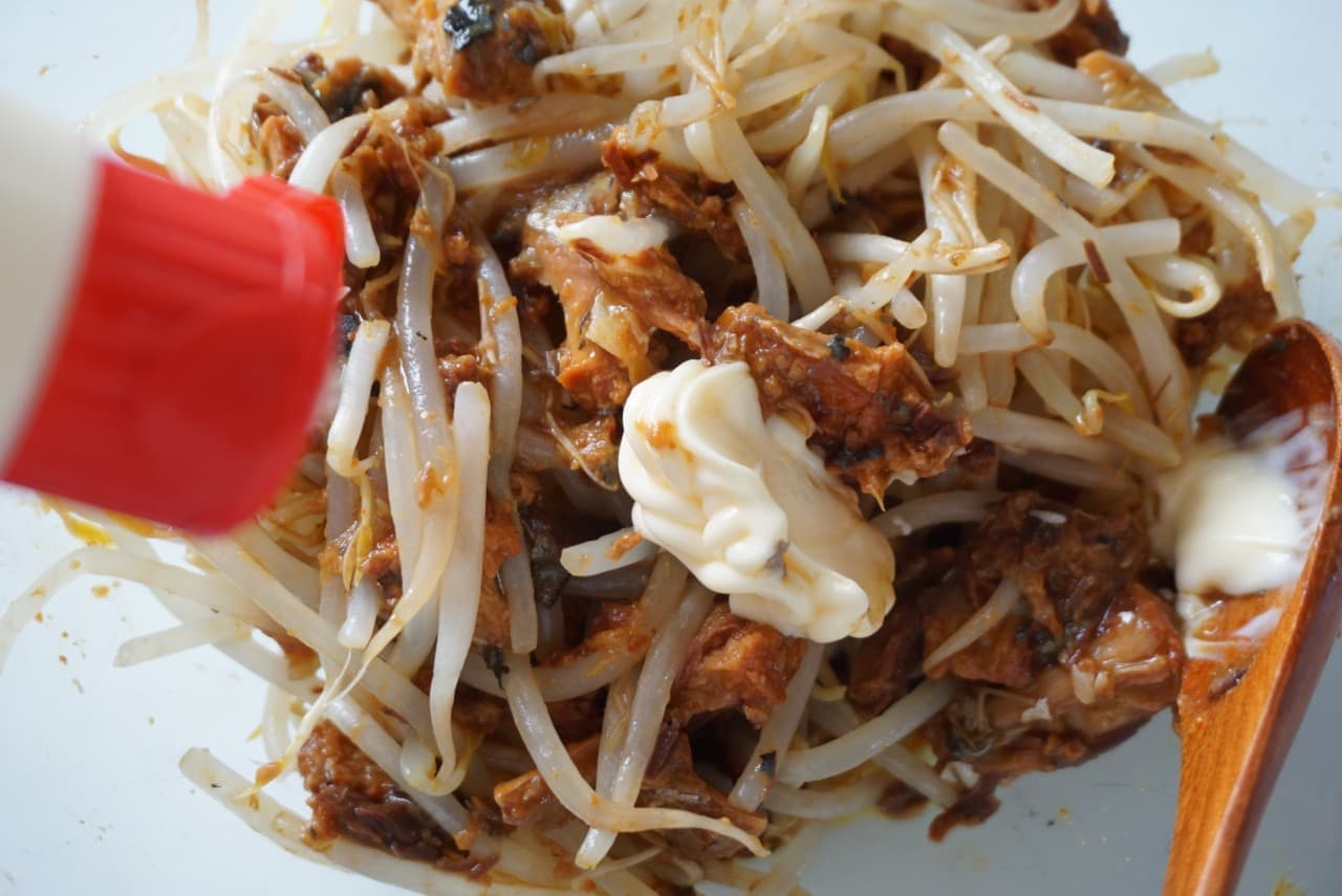 Mackerel misoni can and bean sprout recipe