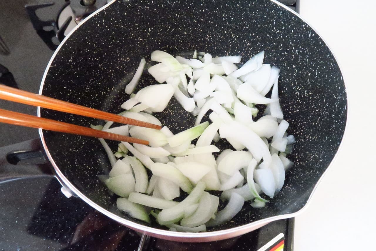 ステップ1時短料理におすすめ！玉ねぎの冷凍保存法