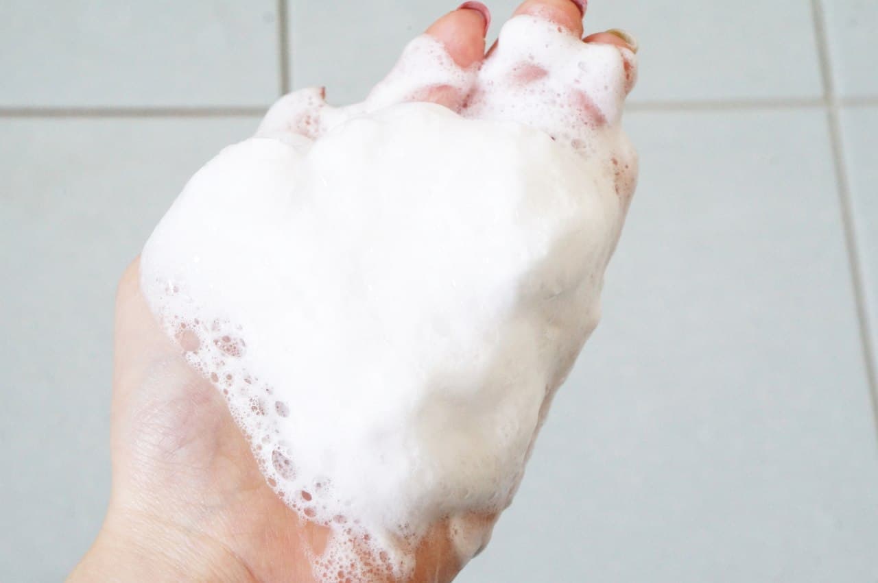Topvalu "Facial cleansing foam that can remove makeup" foam