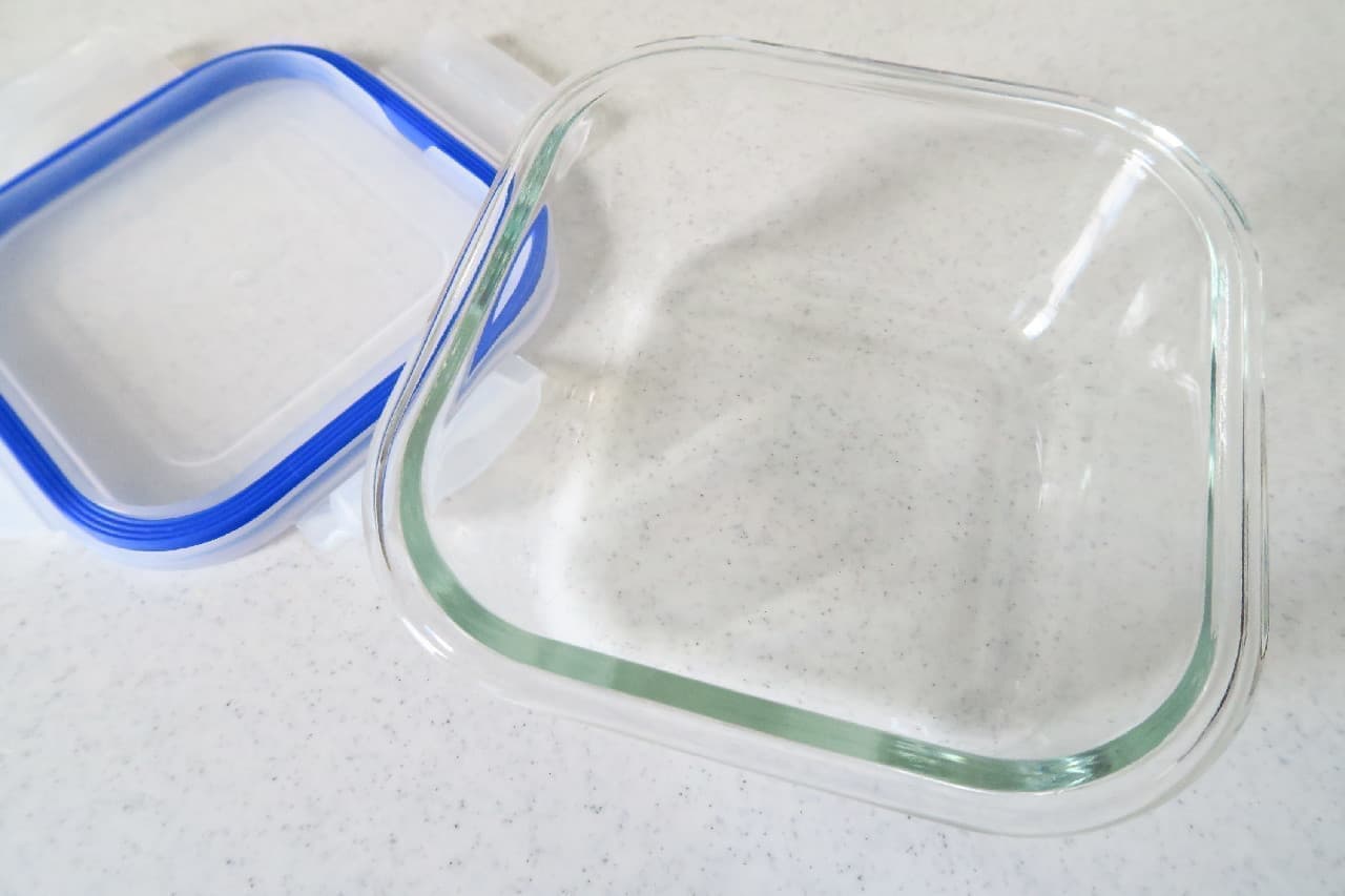For making sweets ♪ Daiso "Heat-resistant glass container & heat-resistant glass bowl" Dome-shaped hamburger