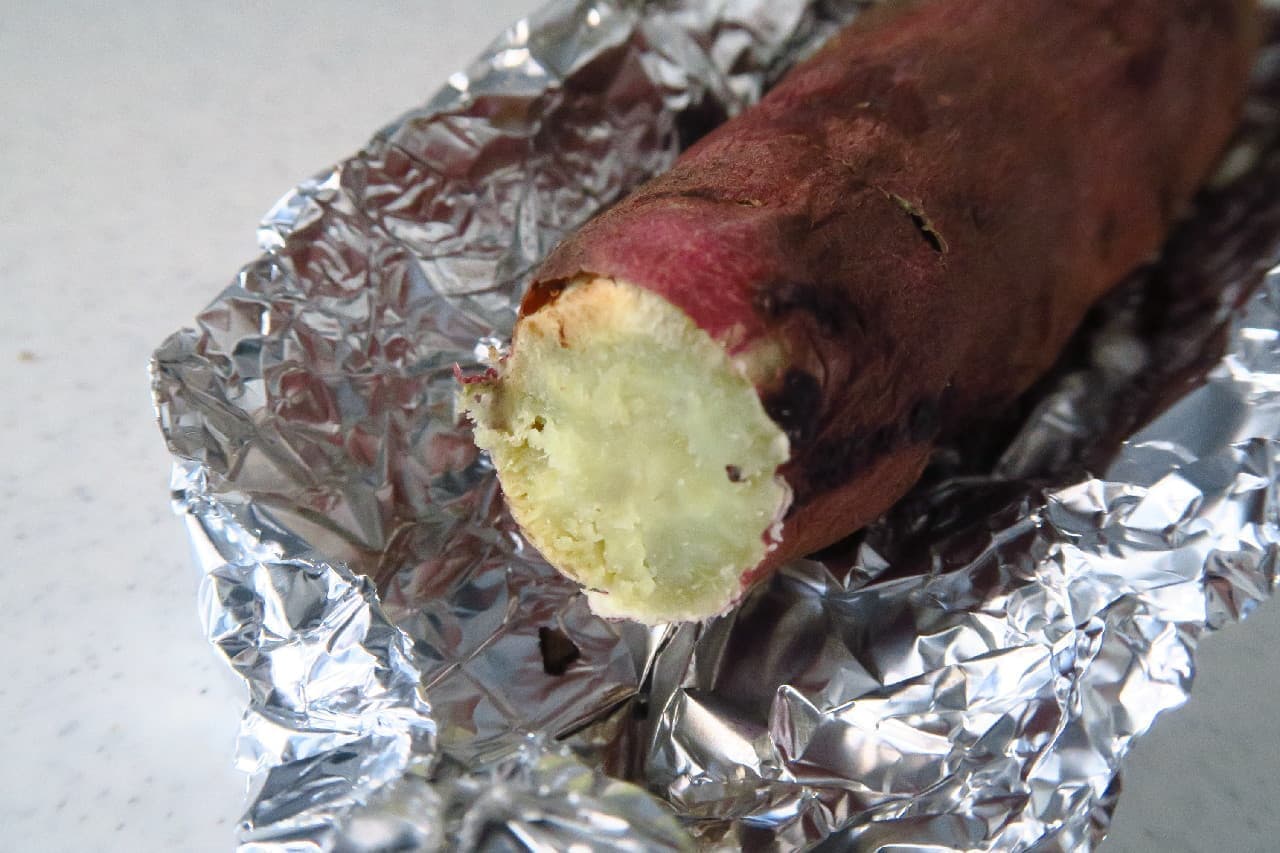 魚焼きグリル使用！石焼き芋風さつまいもの作り方 -- ホイルで包んで簡単＆ホクホクの美味しさに