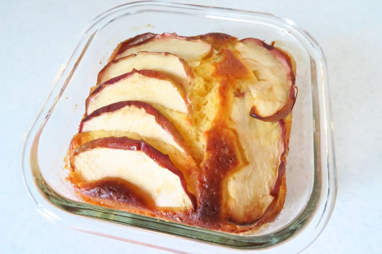 Apple and yogurt cake recipe
