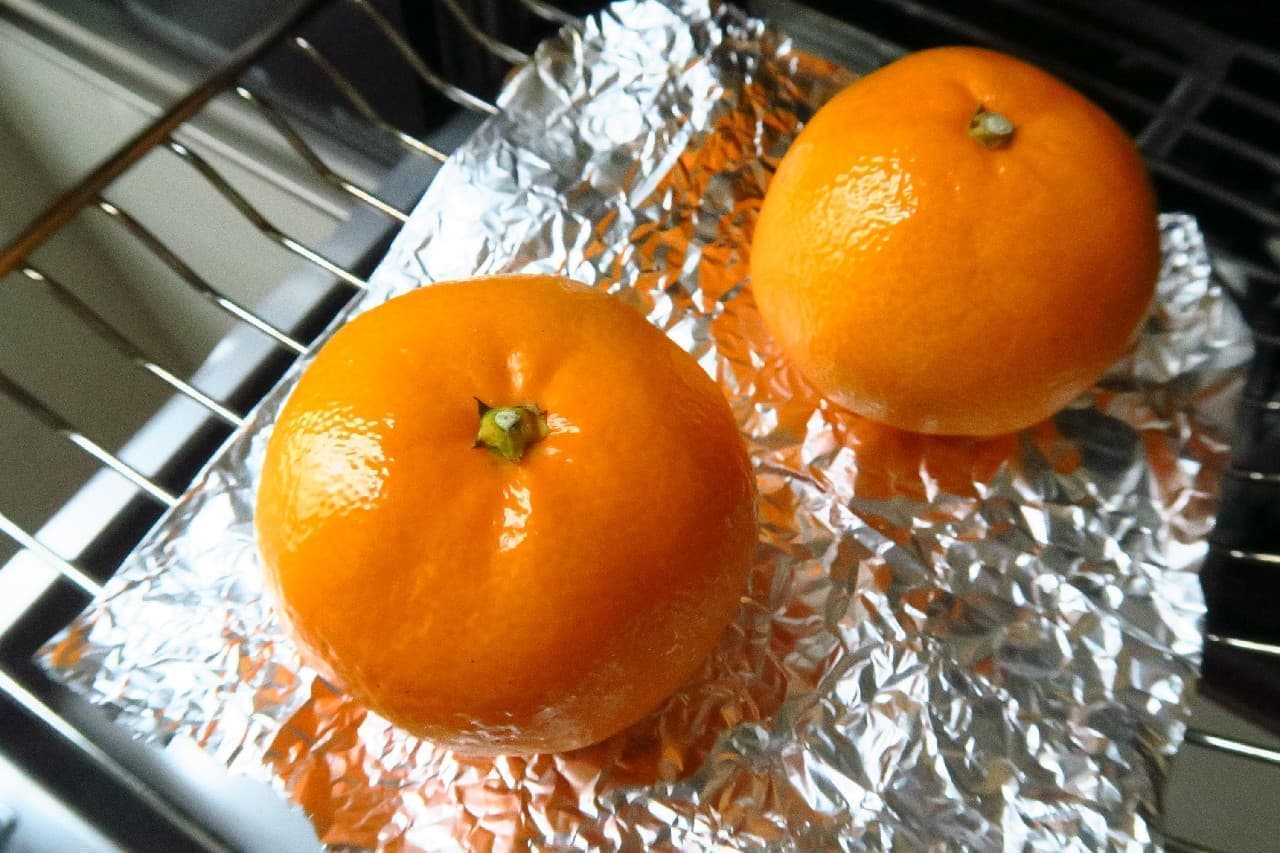 How to make grilled mandarin oranges -- just 5 minutes on the fish grill