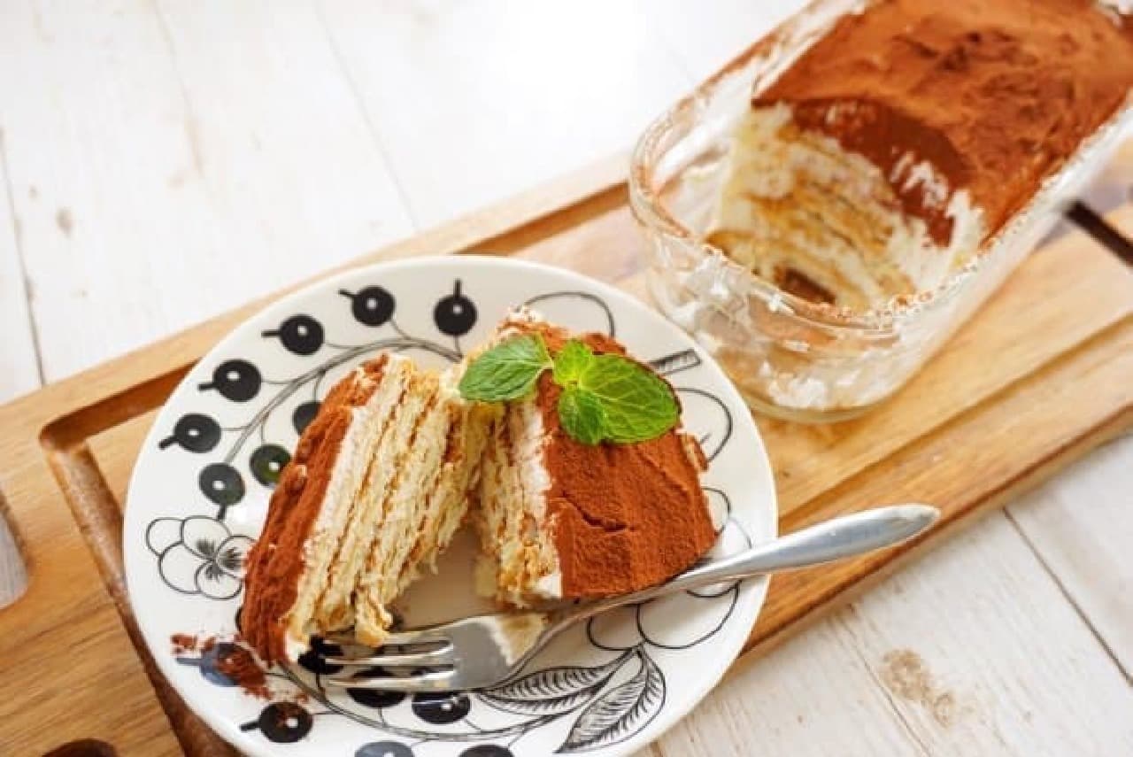Tiramisu-style biscuit cake made with Marie