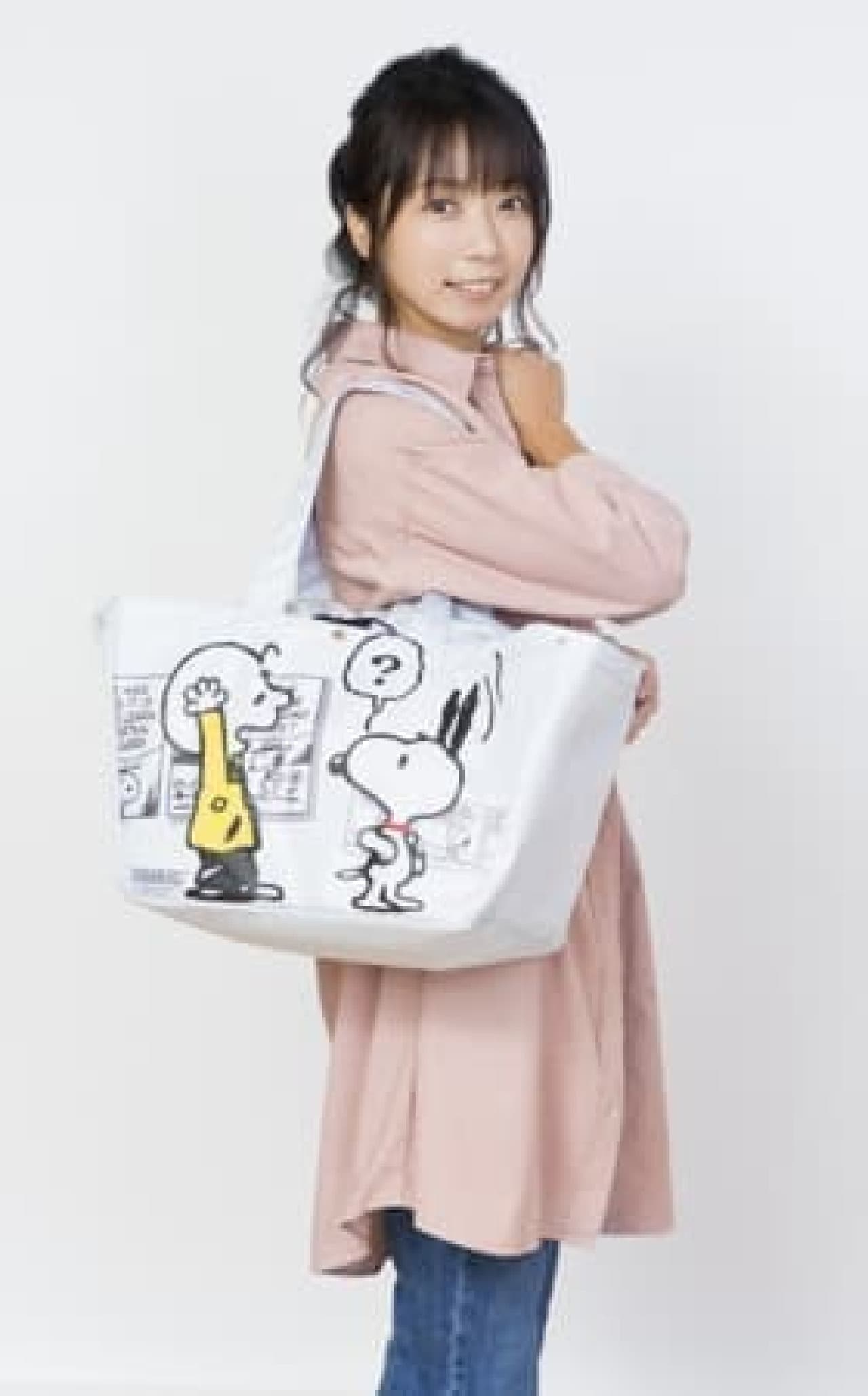 Regicago size that is resistant to SNOOPY rain! Big bag BOOK