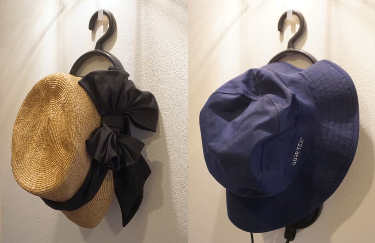 Hundred yen store "hat hanger"