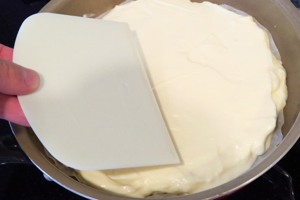 オーブン＆型いらず♪ フライパンで作るチーズケーキ【簡単レシピ】