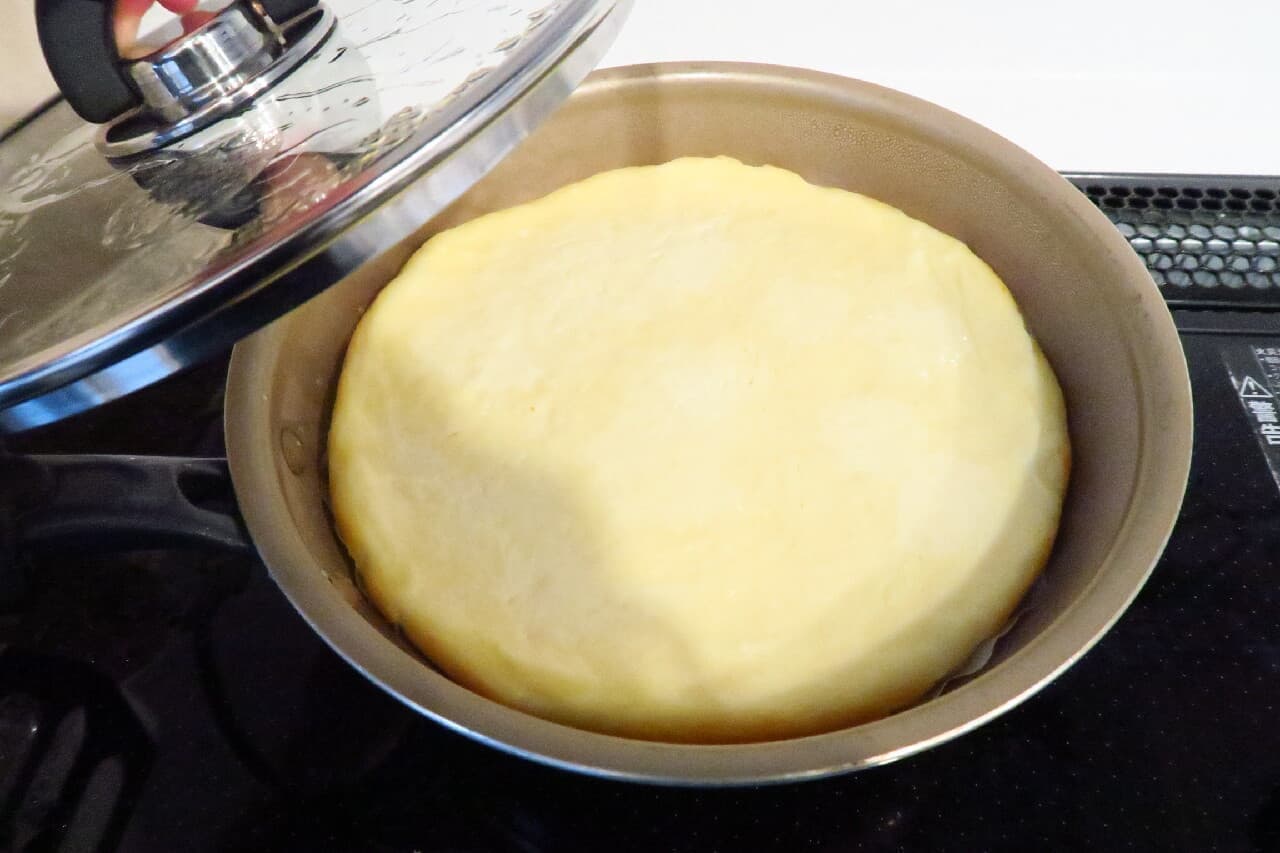 オーブン＆型いらず♪ フライパンで作るチーズケーキ【簡単レシピ】