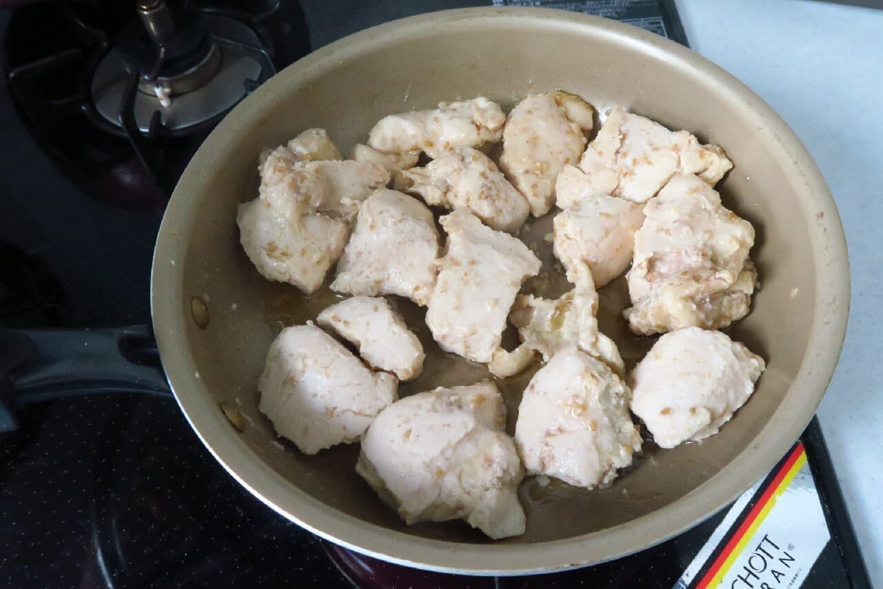胸肉もしっとり♪ 鶏肉のごまドレッシング漬け -- 下味冷凍の簡単レシピ