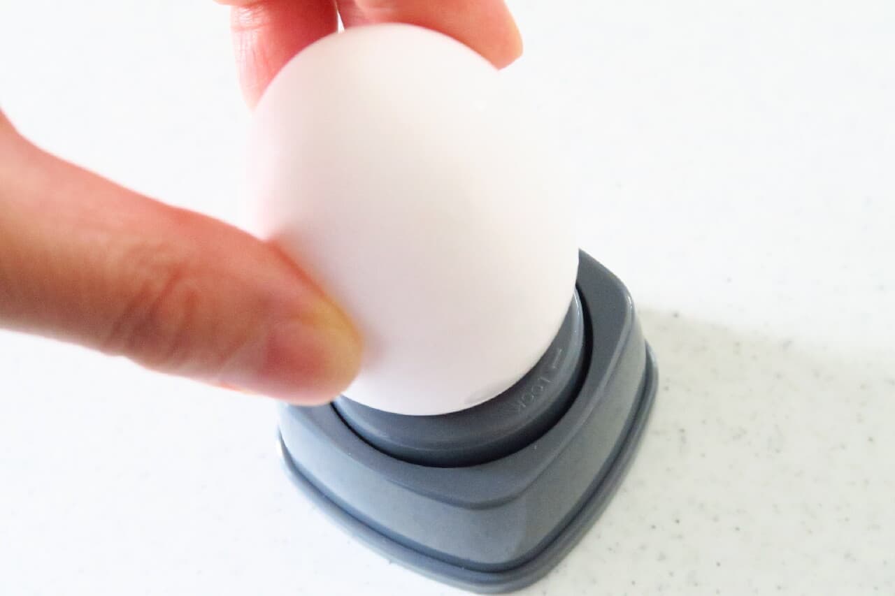 For making boiled eggs ♪ Daiso Egg Driller Review --Just stick