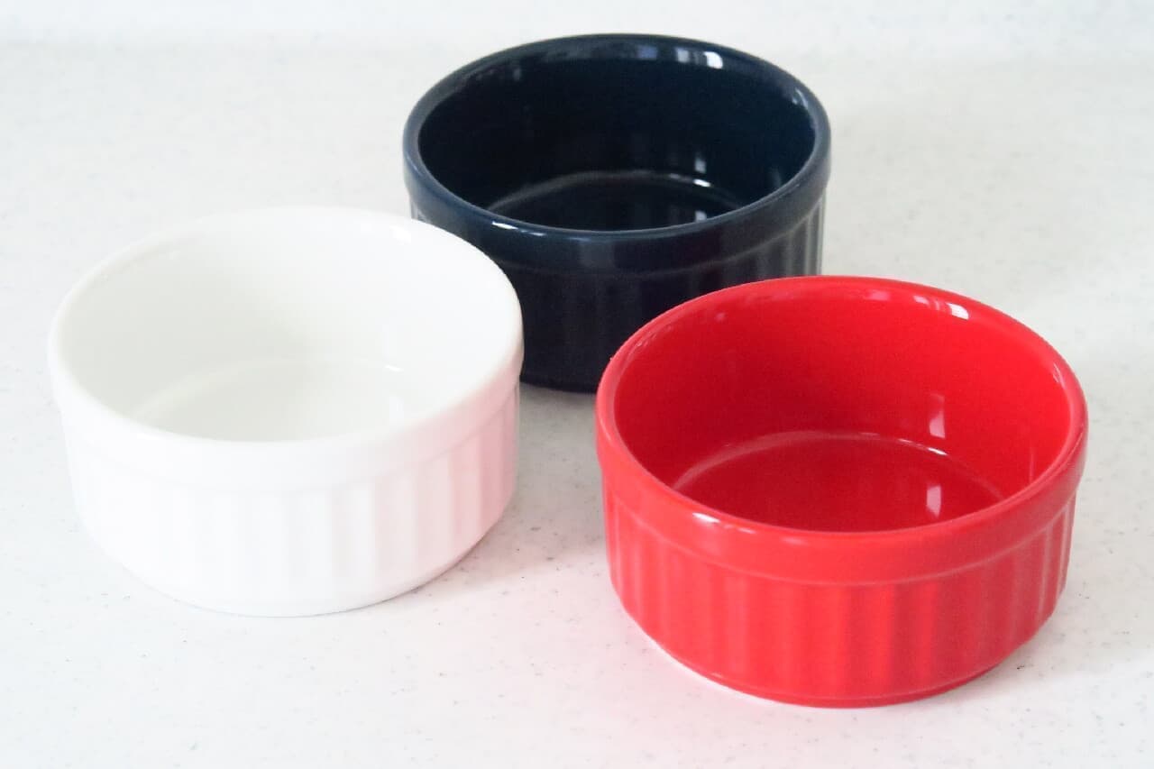 Excellent with petit plastic ♪ "Aeon stackable cocotte" Fashionable color for oven