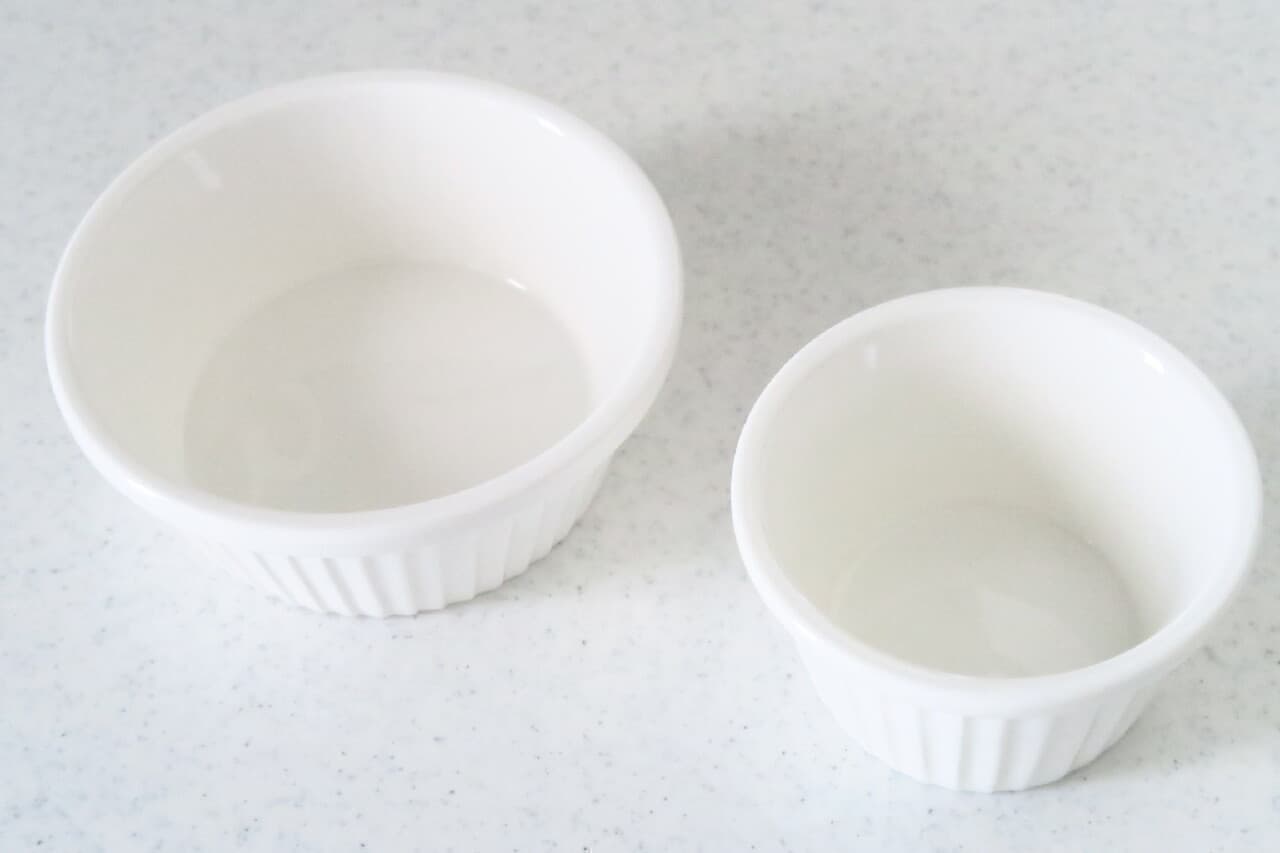 Storage compact! "NITORI 9cm Cocotte" Recommended for dessert & cake molds