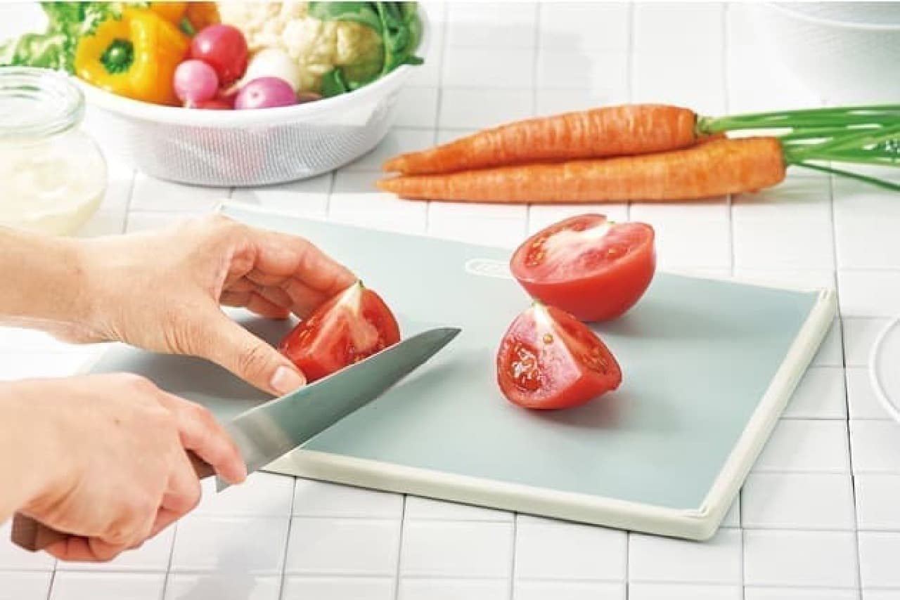 Released "Toffy Antibacterial Cutting Board" --Silver antibacterial processing for hygiene and dishwasher