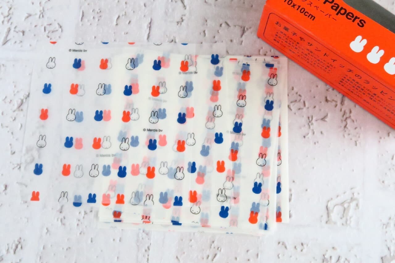 [Hundred yen store] Miffy's cooking sheet & wax paper --For making sweets and wrapping