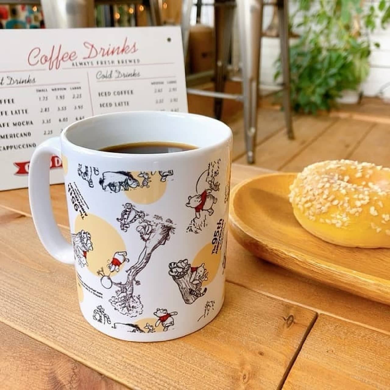 "Winnie the Pooh" original 95th anniversary commemorative goods are on the Mitsukoshi Isetan online store --cute mugs, mirrors, etc.