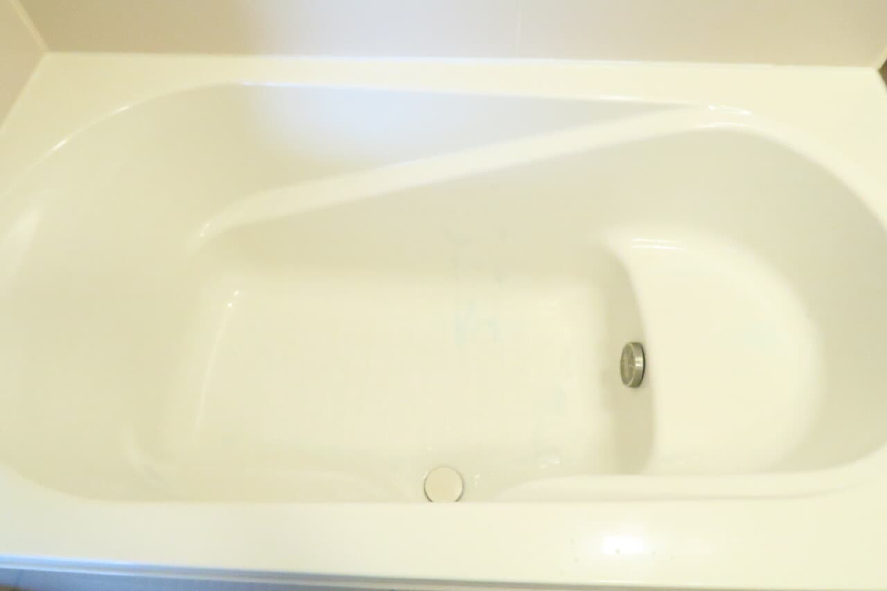 「バスマジックリン エアジェット」レビュー -- 新スプレー容器で浴槽掃除ラクに