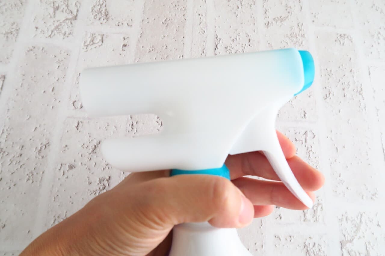 "Bath Magic Lin Air Jet" Review --New spray container makes it easier to clean the bathtub