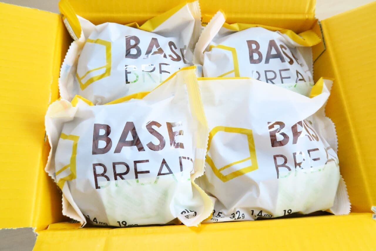 Review BASE BREAD 16 bag set --"Complete nutrition bread" that is also good for rolling stock
