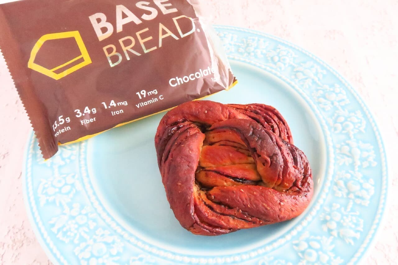 Review BASE BREAD 16 bag set --"Complete nutrition bread" that is also good for rolling stock