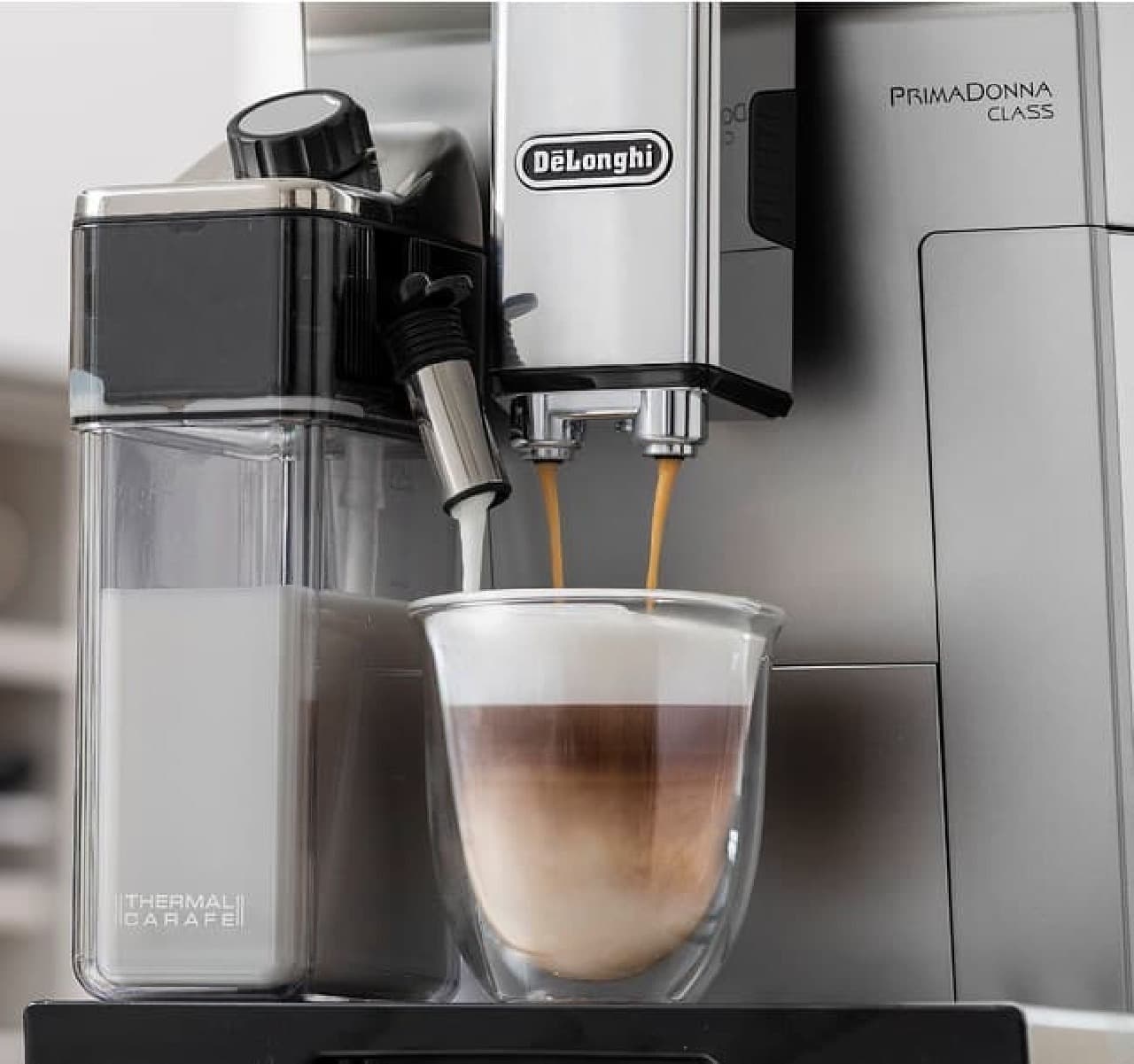 De'Longhi Prima Donna Class Fully Automatic Coffee Machine