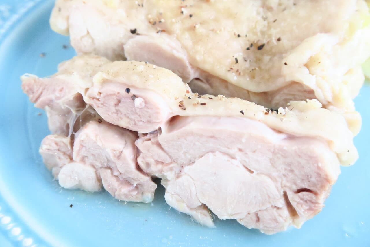 Easy with a rice cooker! Steamed chicken recipe--juicy and delicious