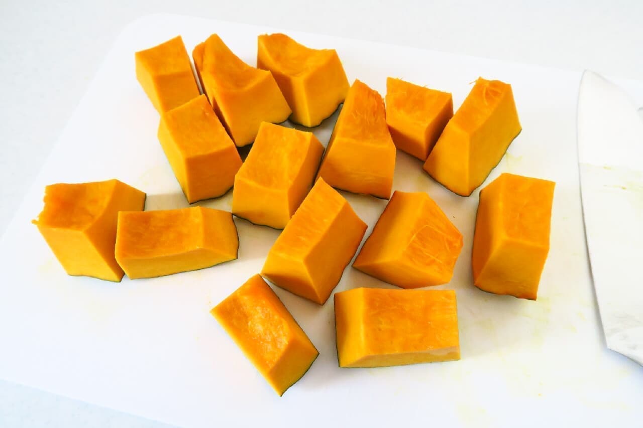 Easy with a rice cooker! Steamed pumpkin recipe --Sweet with salt ♪ For pumpkin salad, soup, etc.