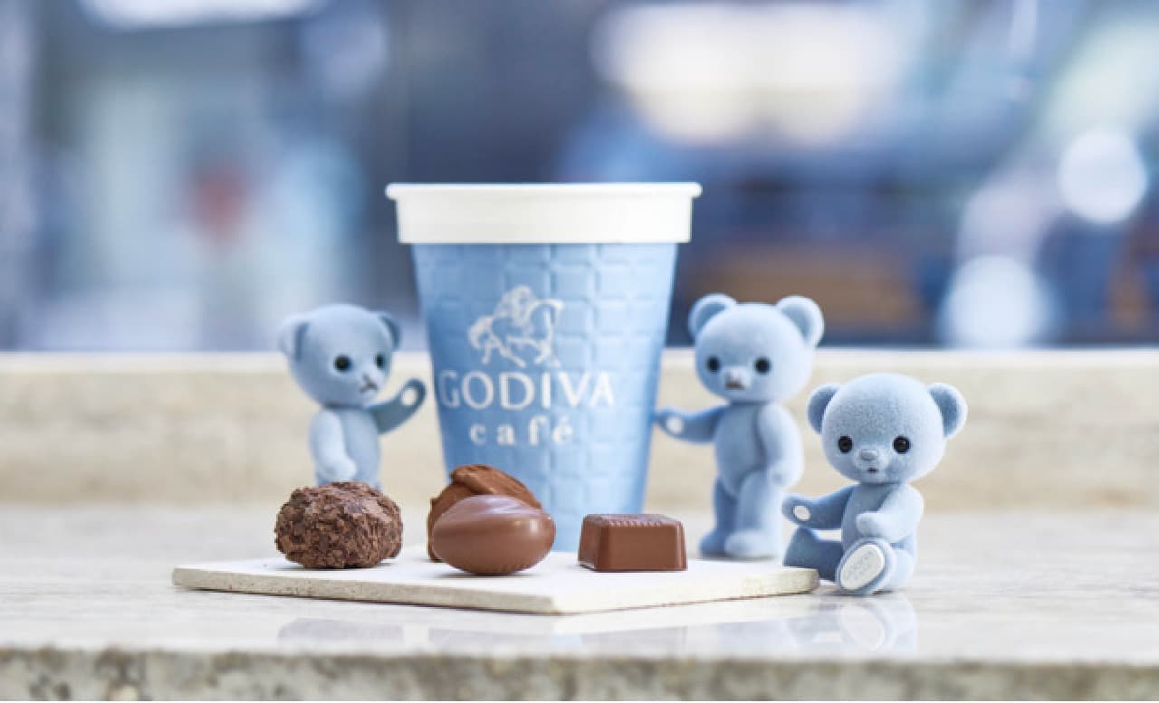 Godiva Cafe Limited Goods "Honey Bear" with cute blue and logo! Three kinds of mimosa, astragalus, and clover
