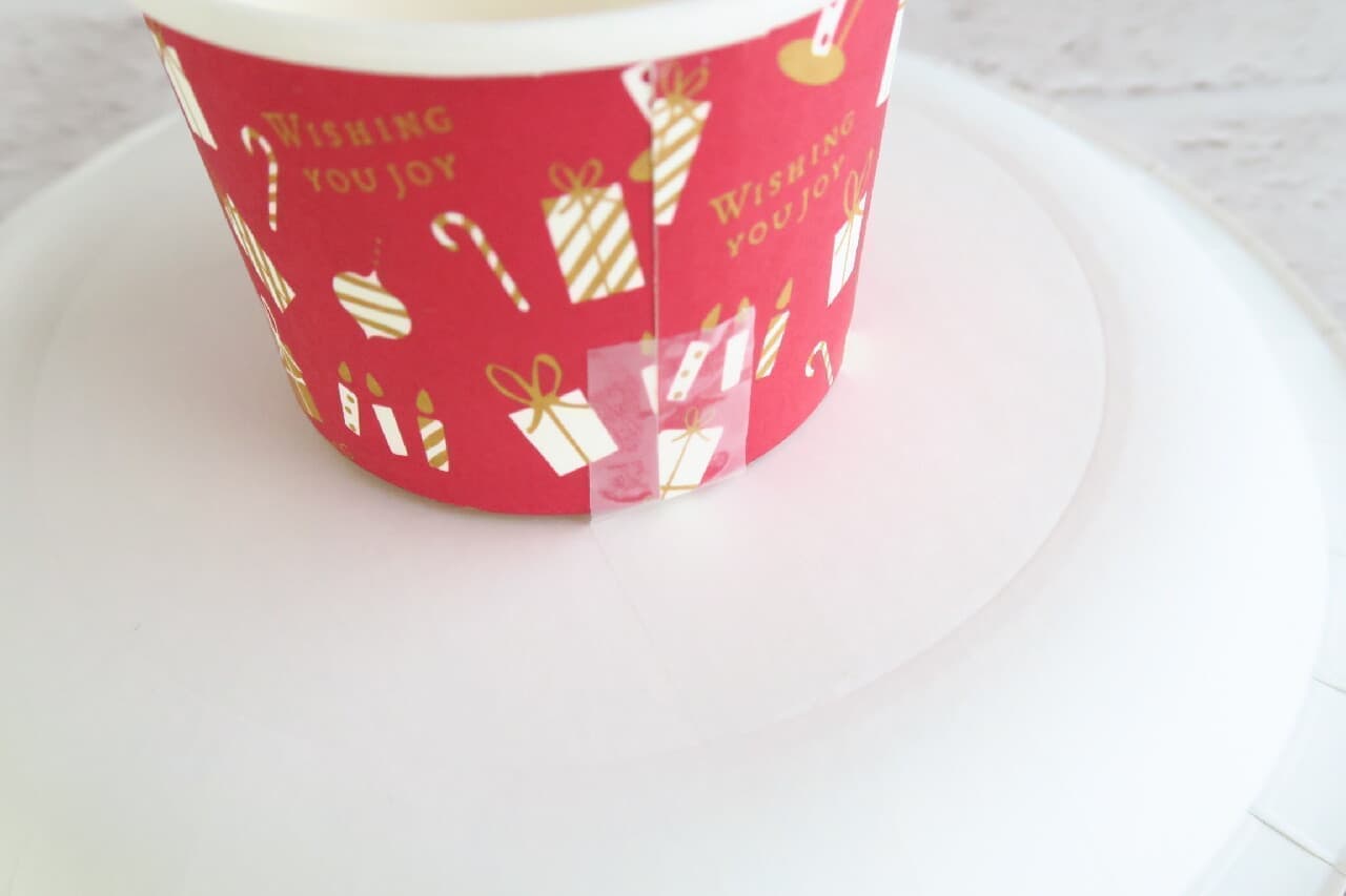 Step 3 [Hundred yen store] Cake stand with paper plate & paper cup --Easy handmade! For home parties and Christmas