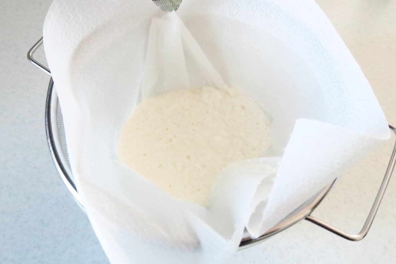 【牛乳消費】カッテージチーズの手作りレシピ -- ふわふわ食感！ハチミツ・ジャムで簡単デザートも