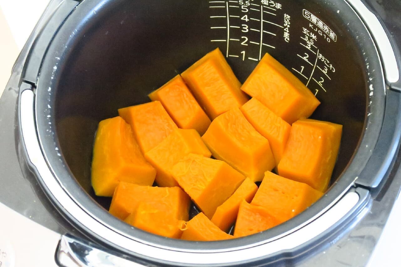 Easy steamed pumpkin, potatoes and onions ♪ 3 hot vegetable recipes for rice cooker --For salads and soups