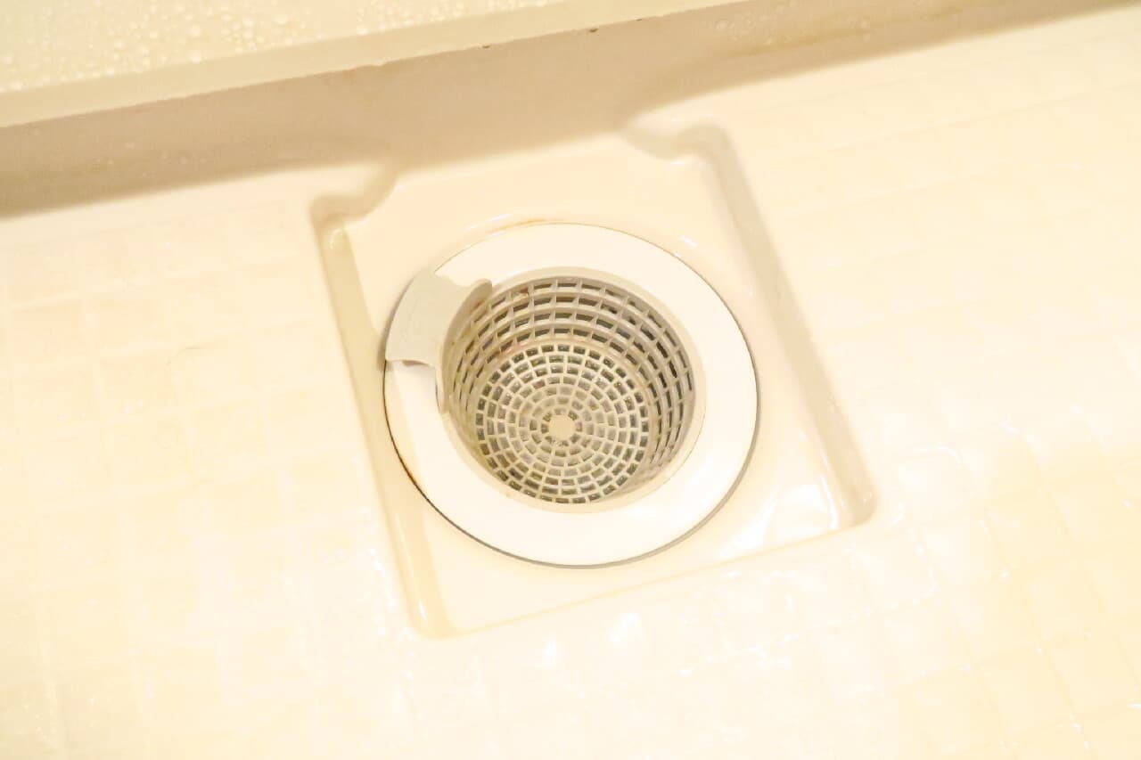 Bathroom / kitchen drain cleaner