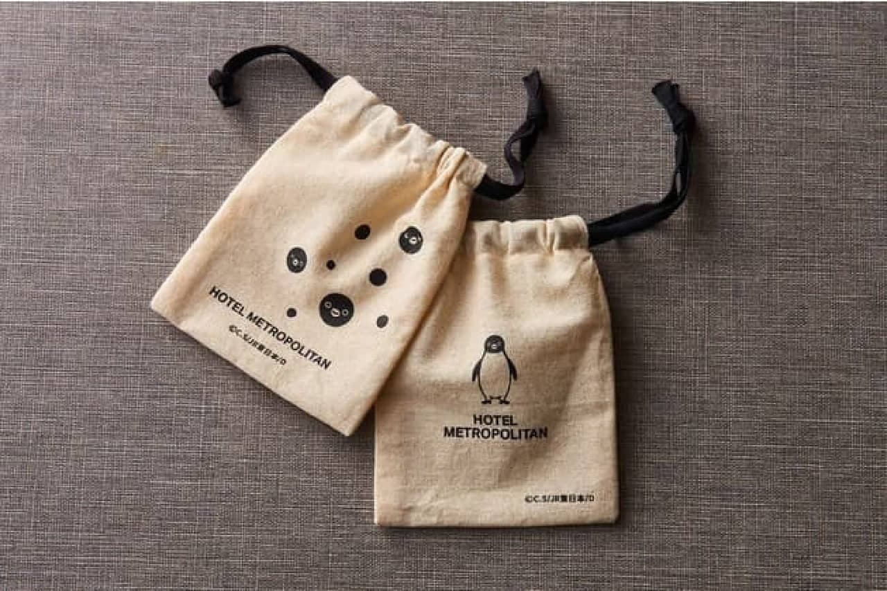 "Suica's Penguin Hand Moisture Mist" Cotton Drawstring Set --To Hotel Metropolitan JREMALL