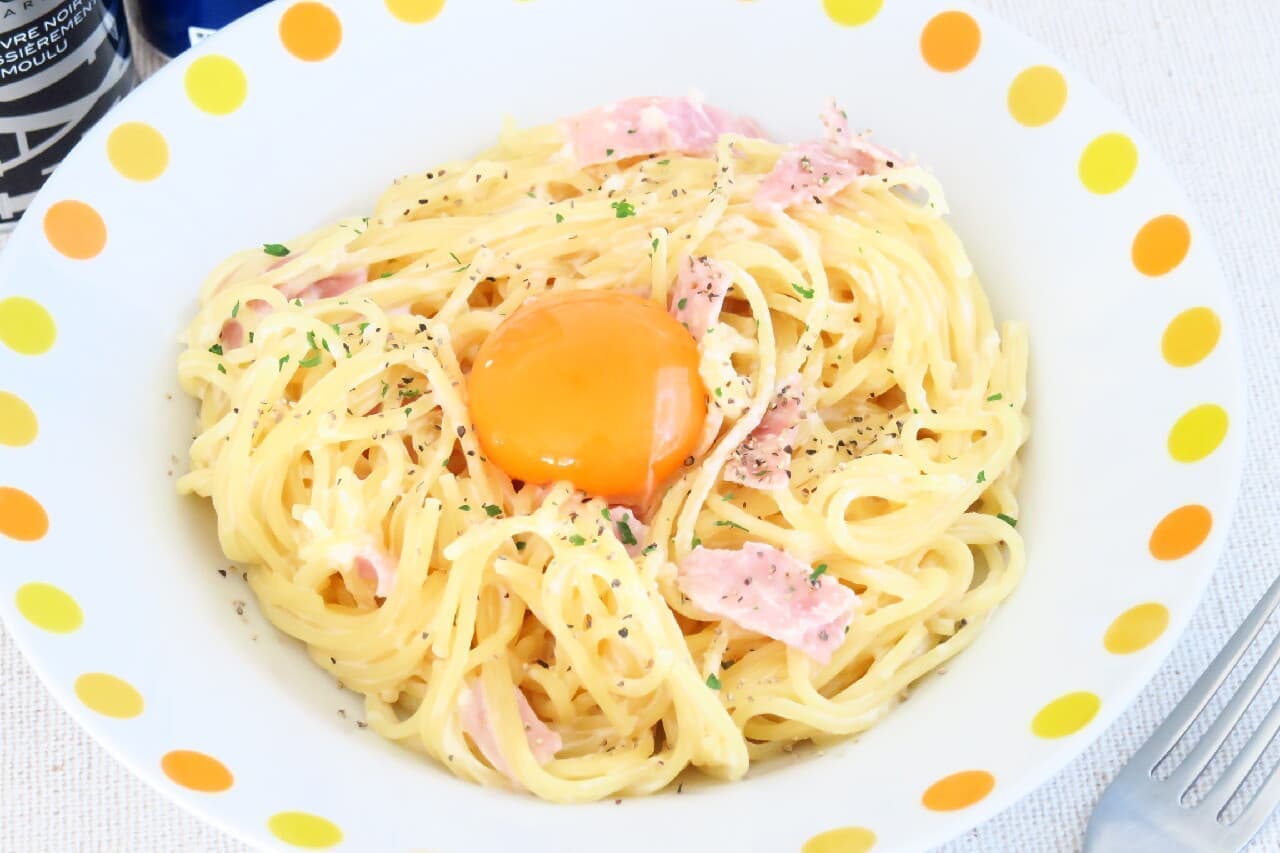 A simple recipe for carbonara, napolitan, and peperoncino--no need to boil for a short lunch