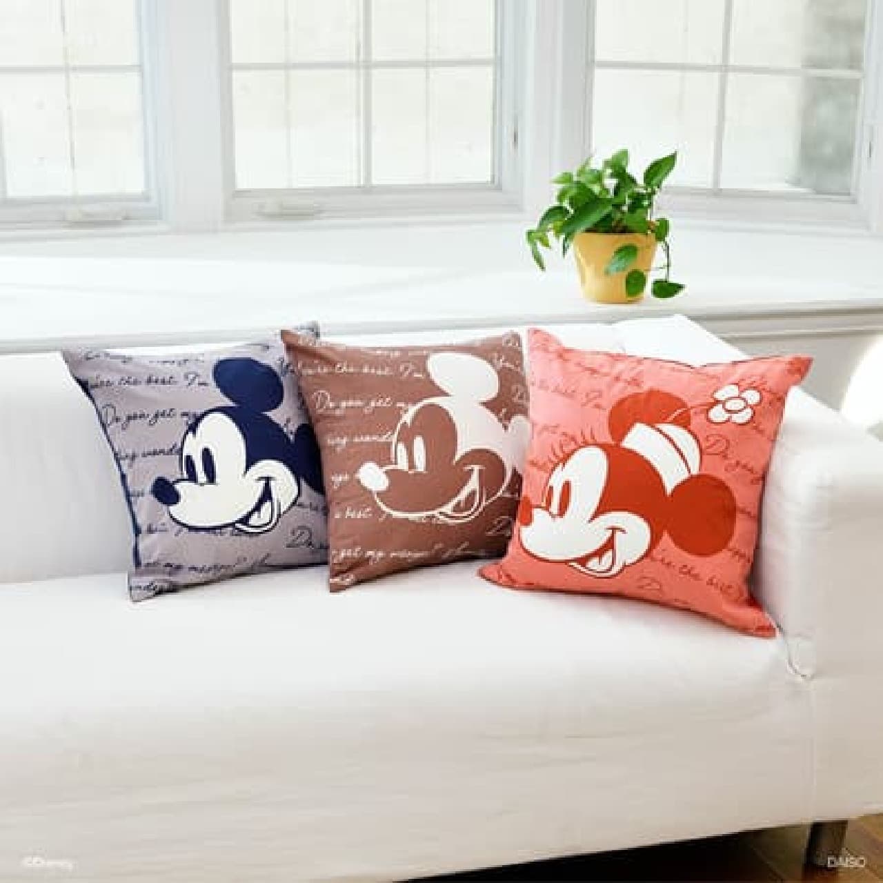 Daiso Disney Design Collection Vol. 4 -- Mickey & Minnie Cute Gadgets! THREEPPY Toy Story Series too!