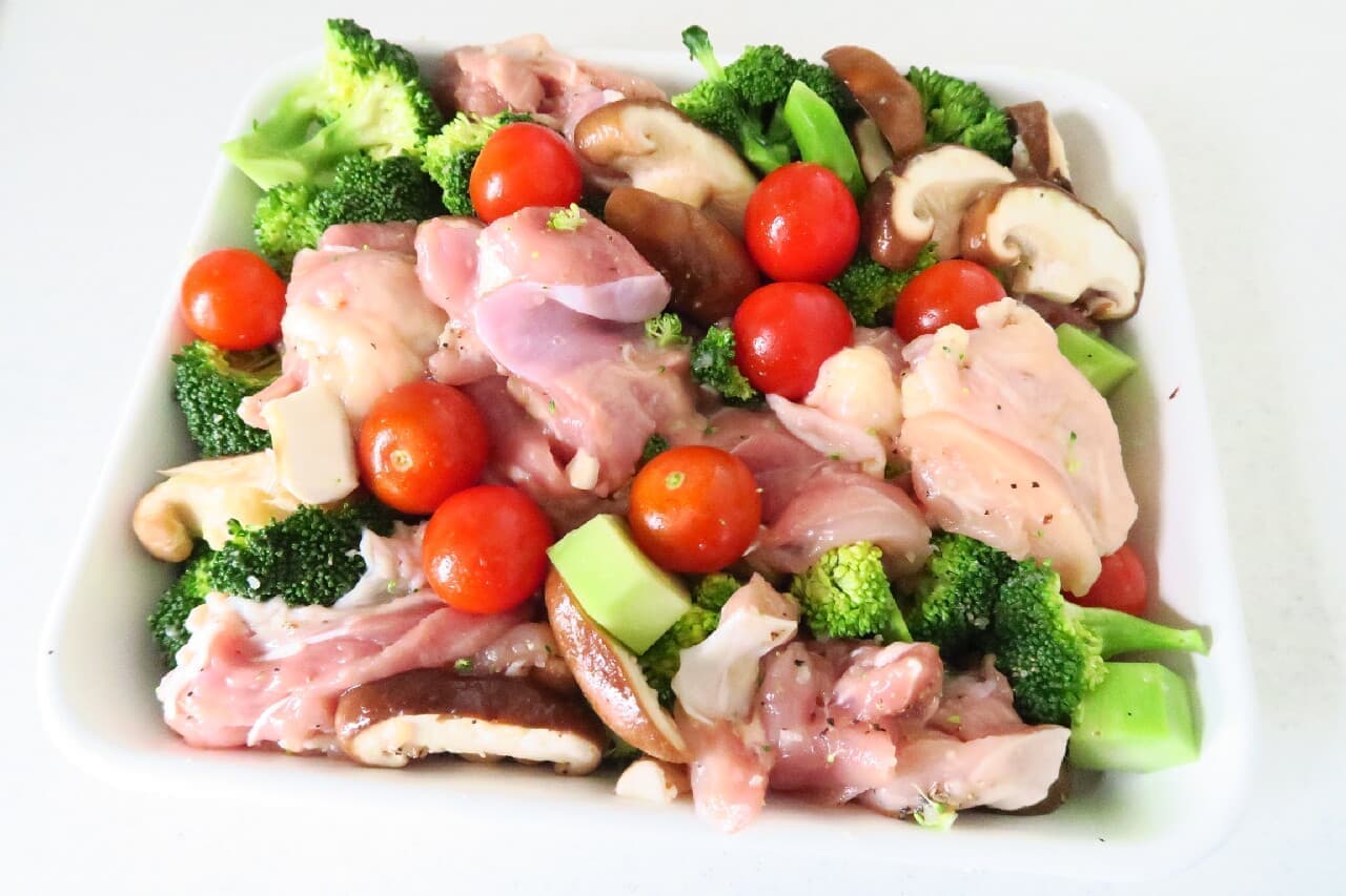 野菜＆チキンのぎゅうぎゅう焼きレシピ -- 野田琺瑯バット使用！オーブンから食卓にそのまま出せる