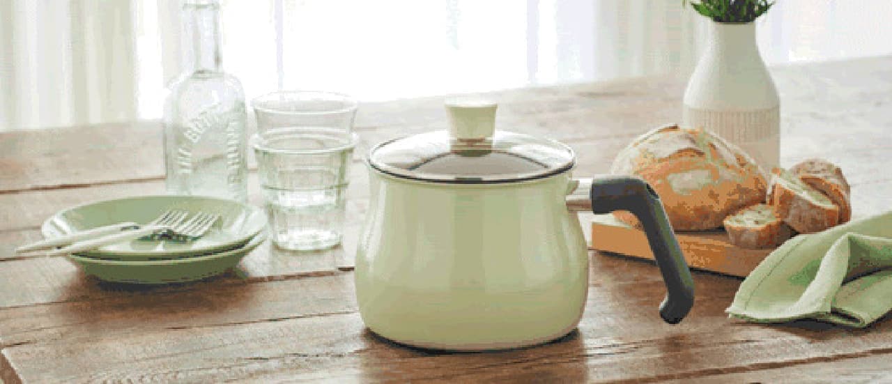 Multi-purpose pot "ToMay dolce" in spring and summer lime green -- Boiling, frying, cooking and more!
