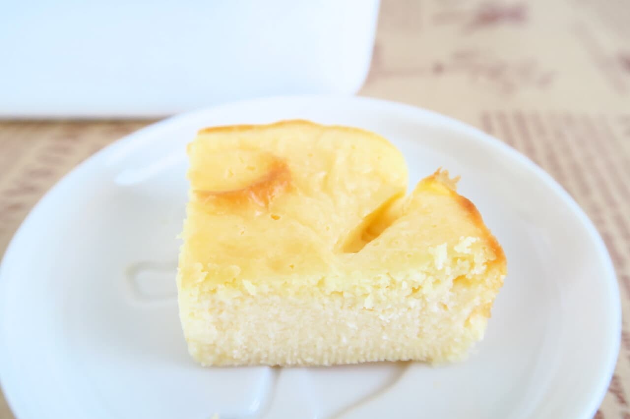 Baked Cheesecake Recipe -- Simple Deliciousness! Using Muji enamel storage containers
