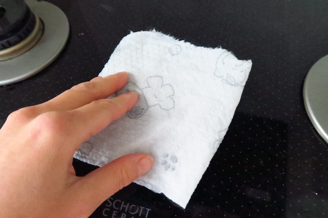 Scottie Fine Washable Paper Towels, Snoopy Print" Recommended for cooking and cleaning! Also used as a paper mat for sweets.